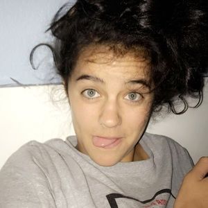 Meet your Posher, Mia